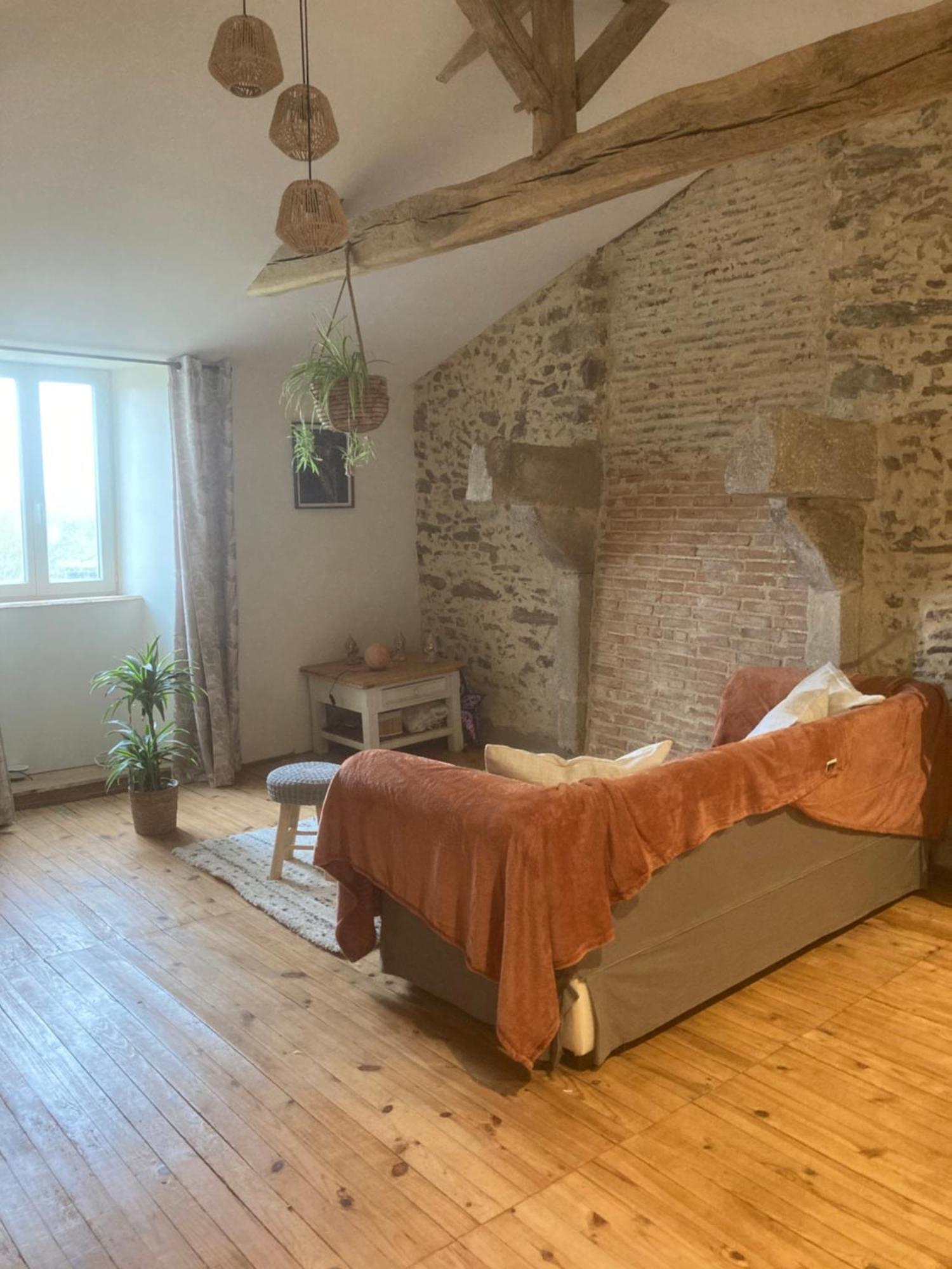Premier Etage D Une Jolie Maison A La Campagne Montravers 外观 照片